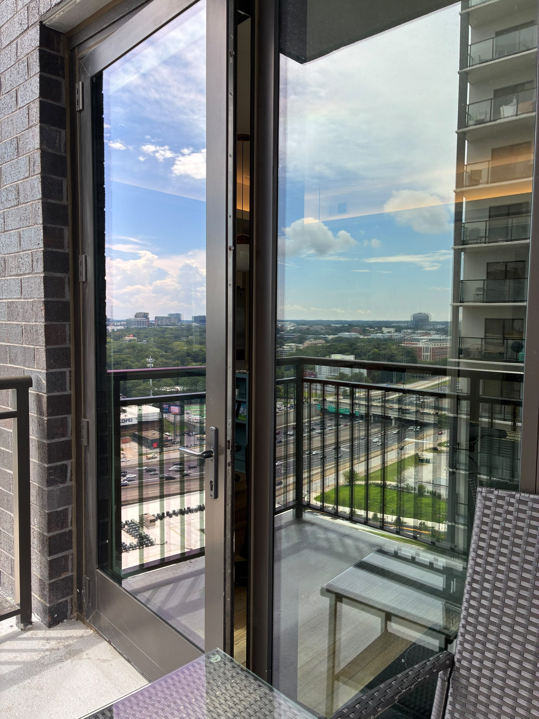 Streak-free window and balcony door after PureGlow cleaning